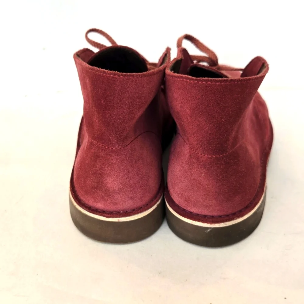 Clarks suede leather burgundy chukka boots